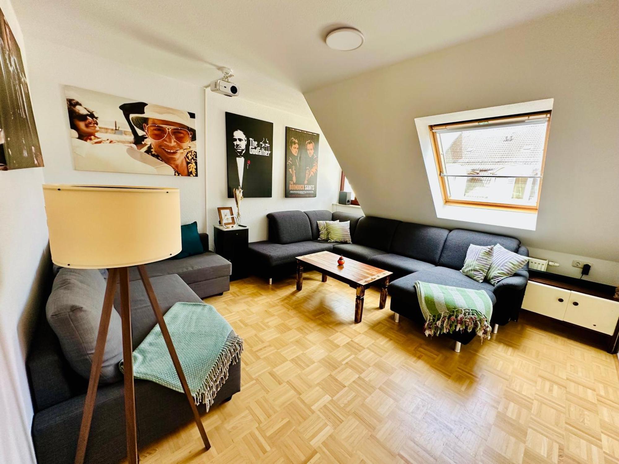 Massive Karli Loft - Over 130 Meters Floor Space - Home Theater Room - 4 Private Sleeping Areas - Best Location In Leipzig Luaran gambar