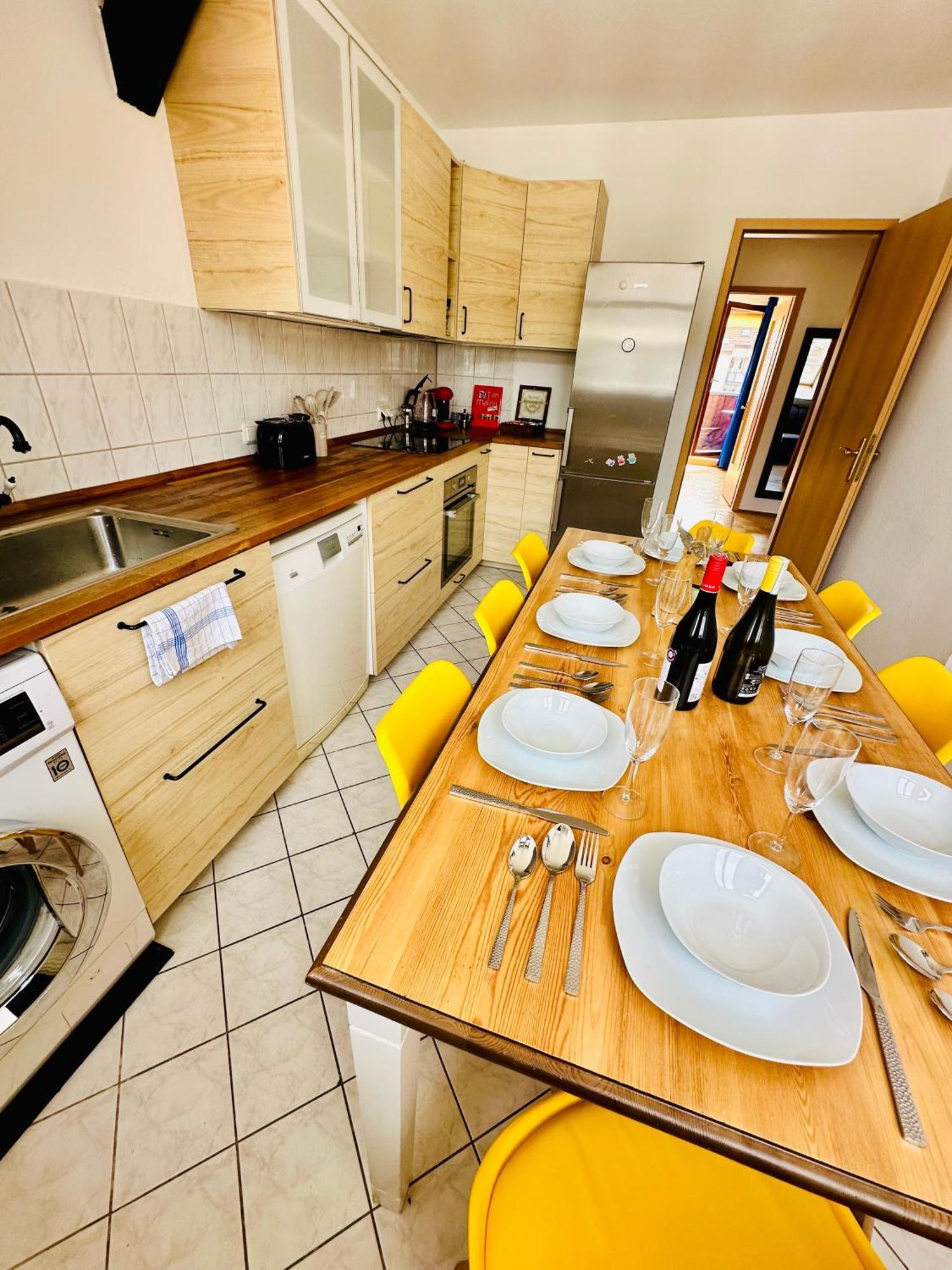 Massive Karli Loft - Over 130 Meters Floor Space - Home Theater Room - 4 Private Sleeping Areas - Best Location In Leipzig Luaran gambar