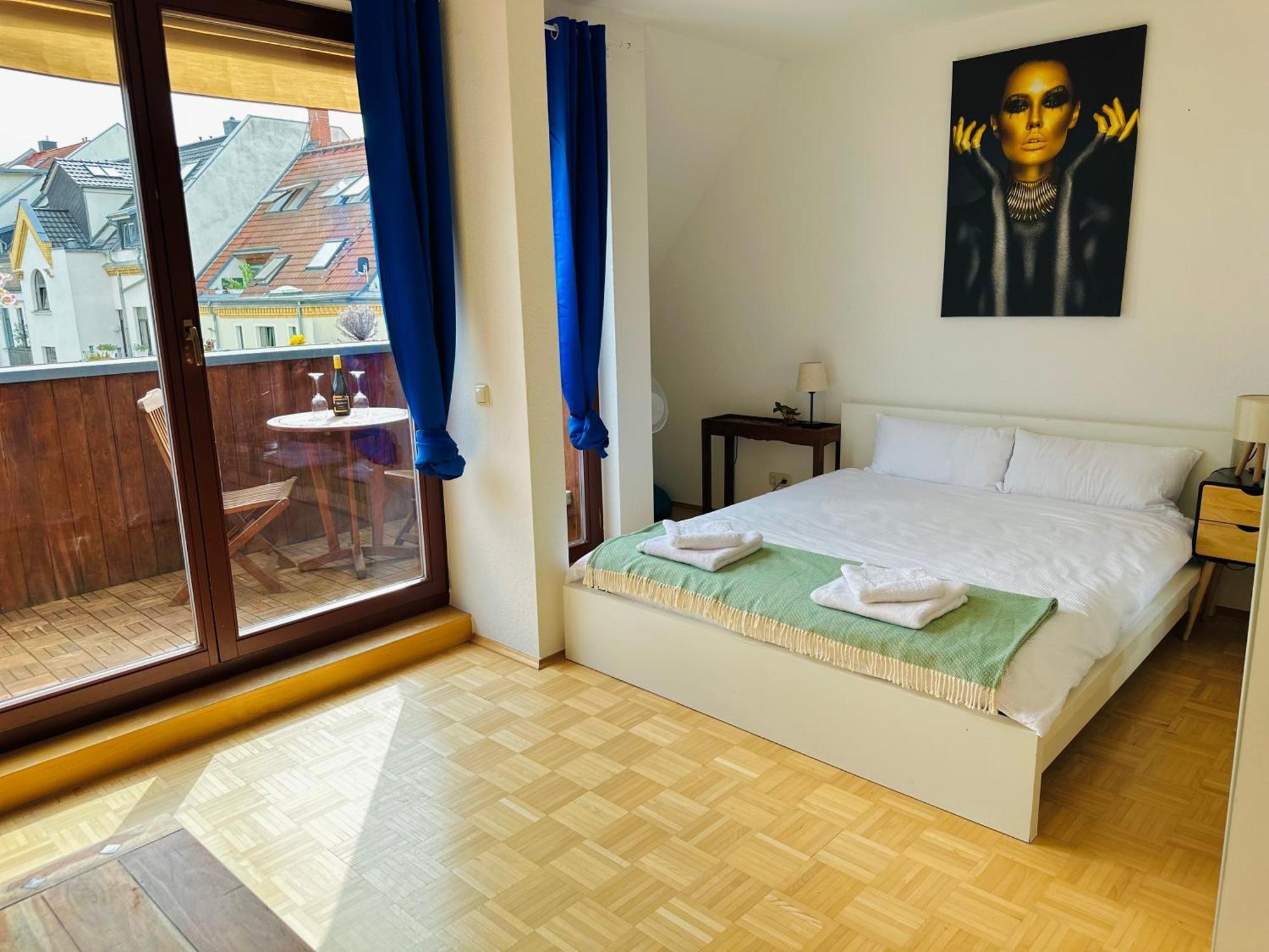 Massive Karli Loft - Over 130 Meters Floor Space - Home Theater Room - 4 Private Sleeping Areas - Best Location In Leipzig Luaran gambar